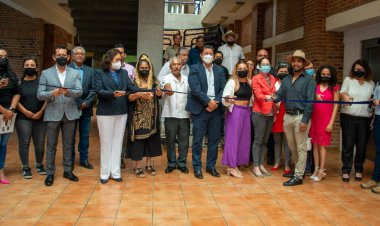 Inauguró secretaría general de la UAEM exposición pictórica