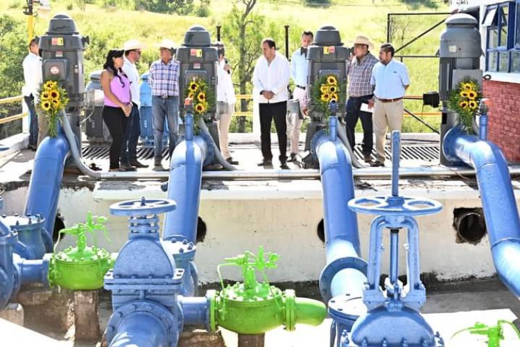 Entregó Cuauhtémoc Blanco obras de abasto de agua en Axochiapan