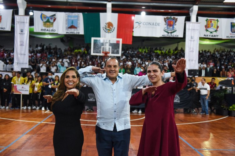 Inauguraron Cuauhtémoc Blanco y Ana Gabriela Guevara los Juegos Nacionales Populares 2022