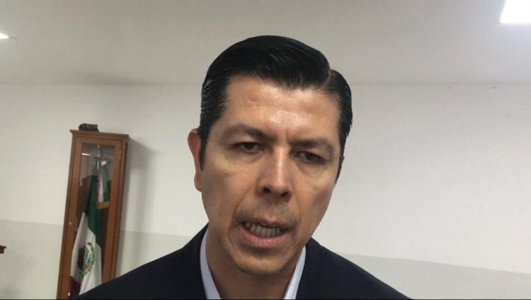 Buscaría el senador Sergio Pérez candidatura al gobierno estatal