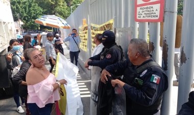 Colectivos piden en la sede  cameral cese de Uriel Carmona