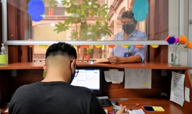 Ya les llegó 1a parte de aguinaldo a burócratas estatales