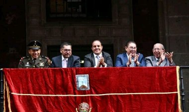 Atestiguó el gobernador desfile por el inicio de la Revolución
