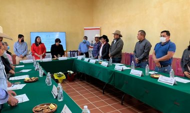 Presente, Sria. de Gobierno en instalación de nuevo Consejo Vs. discriminación en Hueyapan