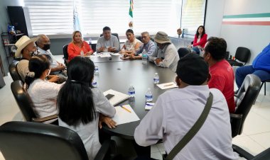 Atienden diputados a los habitantes inconformes de San Juan Tlacotenco