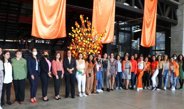 Conmemoran universitarias fecha de la  eliminación de la Violencia a la Mujer