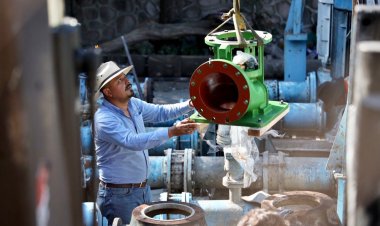 Reparación de planta de bombeo descompuesta en Tlaquiltenango