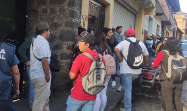 Bloquean policías oficinas del Ayuntamiento de Tepoztlán