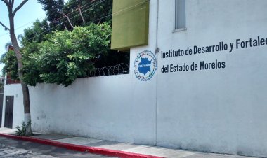 Reducirán labores a burócratas  municipales: les pagarán menos