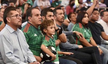 Cientos, con Cuauhtémoc Blanco en transmisión de partido del Tri