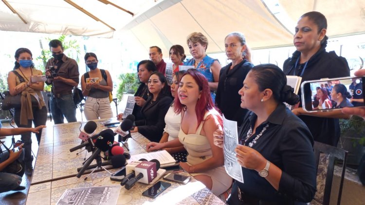 Colectivos de mujeres exigen destitución inmediata de Carmona