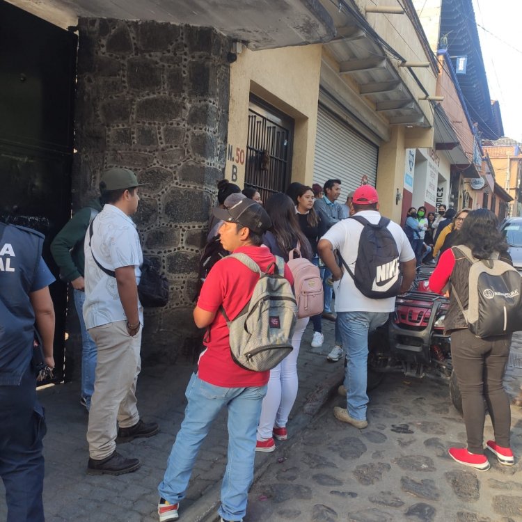 Bloquean policías oficinas del Ayuntamiento de Tepoztlán