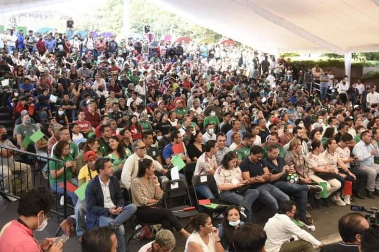 Cientos, con Cuauhtémoc Blanco en transmisión de partido del Tri