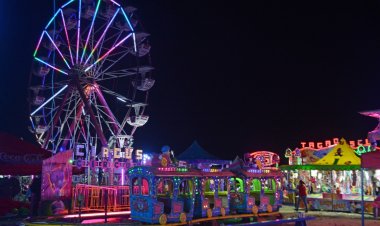 Ofrecen juegos mecánicos en inicio de la flor de Nochebuena en Cuernavaca