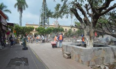 Hay un gran retraso en remodelación del  Zócalo y la Plaza Revolución de Cuautla