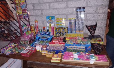 Se vende abiertamente pirotecnia a pesar del supuesto veto oficial
