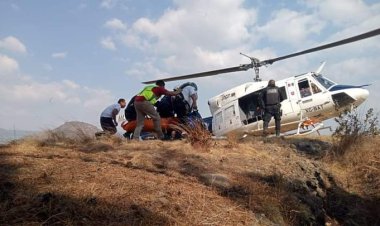 Cayeron 2 en peñasco en Tlayacapan; se logró rescate