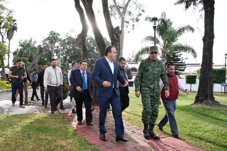 Verifica el gobernador operativos  de seguridad en Mesa para La Paz
