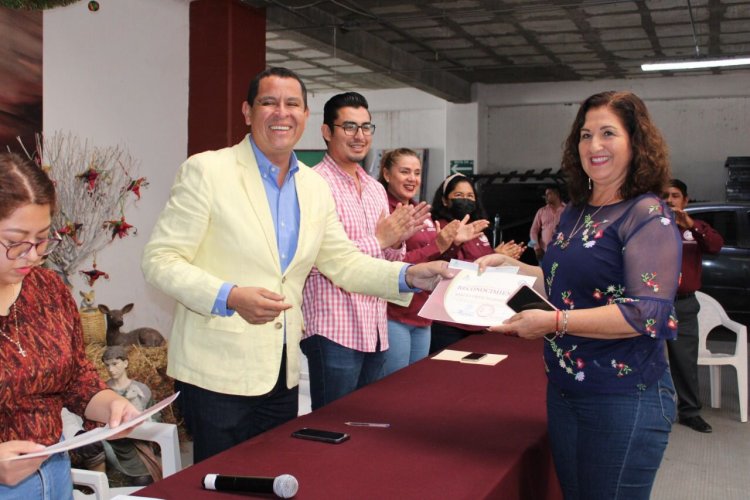 Ayuntamiento de Jojutla entregó quinquenios a 18 sindicalizados