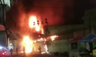 Incendio arrasa con el mercado Hermenegildo Galeana en Cuautla