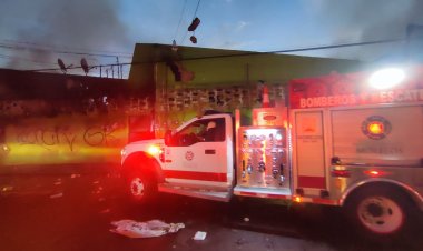 Ofrece apoyo Cuauhtémoc Blanco a afectados por incendio en mercado