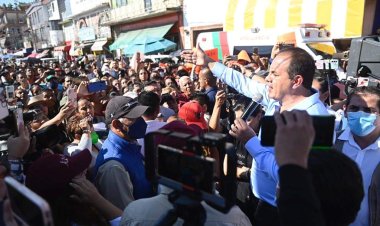 Recorrió el gobernador el mercado siniestrado de Cuautla