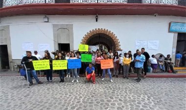 Crece tensión en Zacualpan por crisis entre trabajadores y el edil Domínguez