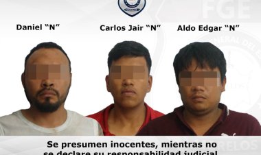 Un trío cayó acusado de robo -arma en mano- de una Nissan en Cuautla