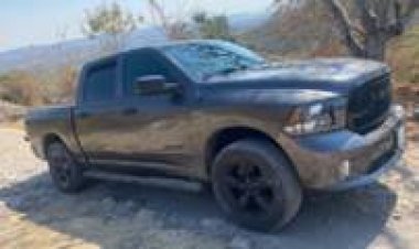 Recuperaron policías estos dos vehículos en Tepoz y Yautepec