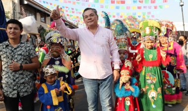 Encabezó el alcalde Rafael Reyes Reyes el encuentro de comparsas