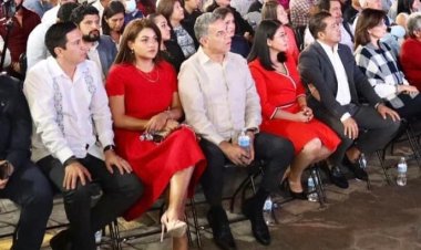 Asisten coordinadores del equipo político de Ulises Bravo a informe de Brenda Guerra
