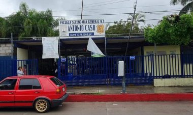 Con medicamento restringido y  por reto, 3 alumnos, intoxicados