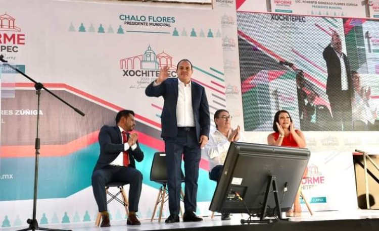Acompañó el gobernador al alcalde de Xochitepec en informe de gobierno