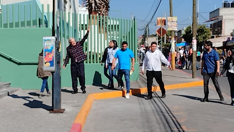 El puente Apatlaco servirá a miles  en nuevas viviendas: López Obrador
