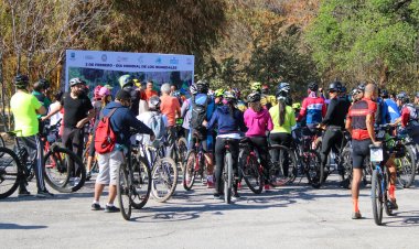 Pedalearon con la finalidad de festejar aniversario de Ecobici