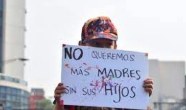 Pide madre de desaparecido que "jalen orejas al fiscal Uriel Carmona”