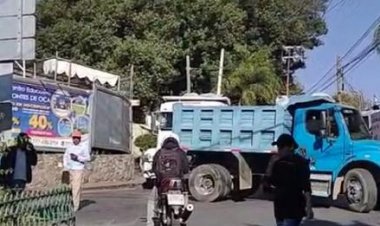 También camiones pesados  realizaron bloqueo de calles