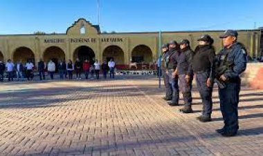 Elementos femeninos de la Guardia Civil atienden en Hueyapan violencia de género