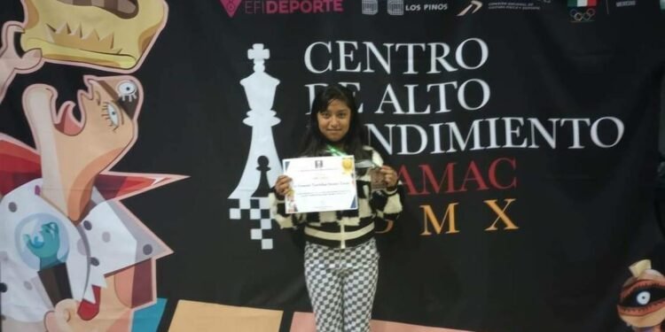 Niña de 11 años de Jantetelco gana título nacional de ajedrez