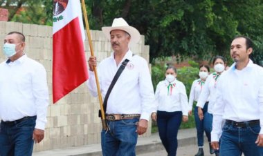 Se llevan sujetos a Leobardo Vergara, presidente del Comisariado Ejidal de Cuauchichinola