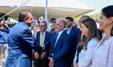 Presentó Gustavo Urquiza, su 5to  informe como rector de la UAEM