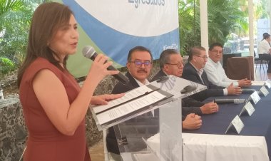 Realiza FCQeI de la UAEM,  el desayuno de egresados