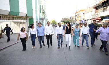Supervisa Cuauhtémoc Blanco rehabilitación en mercado de Zacatepec