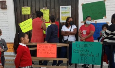 Otro caso de violencia de maestro contra alumnos