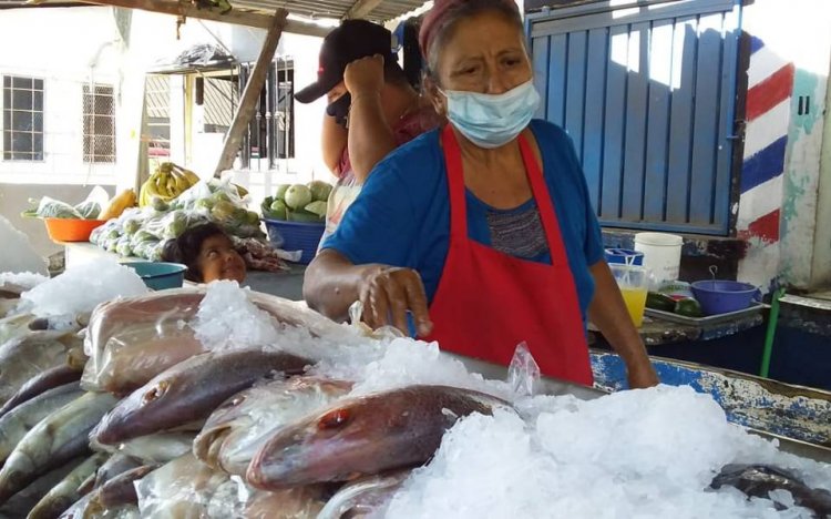 Se redujeron hasta en 50% las  ventas de pescado y marisco