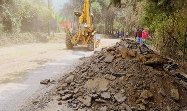 Arrancó la rehabilitación de carretera Hueyapan–Tetela