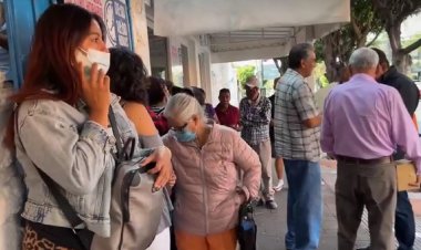 Vecinos de Bosques de Cuernavaca toman instalaciones del SAPAC