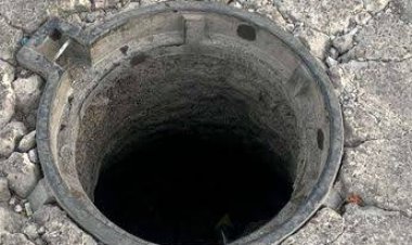 Nallely 'N' es señalada de robar una tapa metálica del sistema de agua; está presa