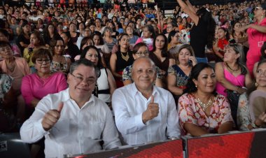 Reconoció Rafael Reyes a educadores de la niñez