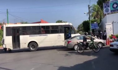 Muy molestos, los trabajadores del SAPAC por dinero que se les debe